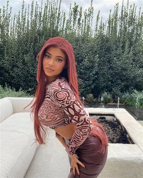 Kylie Jenner Morphs Into Disneys Ariel As She Unveils Striking New