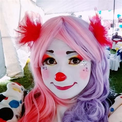 Pin By Samantha Droskie On Art Cute Clown Female Clown Clown Face Paint