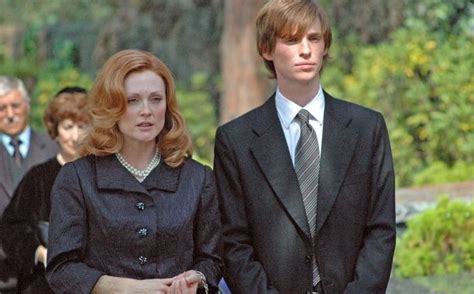 Julianne Moore Eddie Redmayne Once Played An Incestuous Mother Son Duo