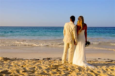 Top 10 Romantic Kerala Honeymoon Activities For Any Couple