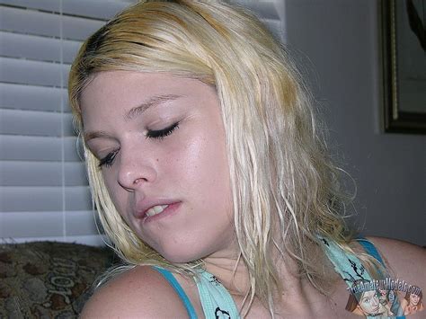 amateur blonde teen modeling nude destiny d from