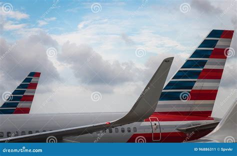 aeroplanes  american airlines   hub editorial photo image  plane airport