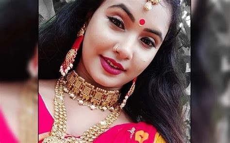 Trisha Kar Madhu Latest Viral Video Sparks Bhojpuri Industry