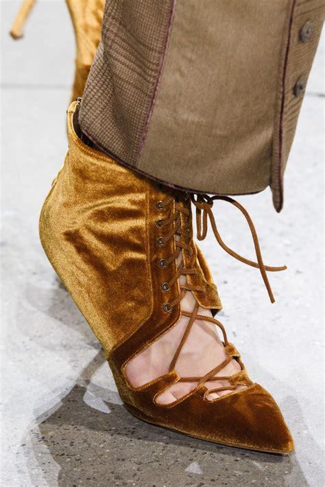 11 fall shoe trends your feet will love fall shoe trend trending