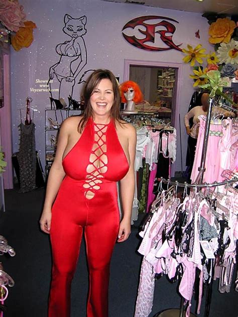 curvy milf isn t totally sure about her outfit nsfw outfits sorted by position luscious