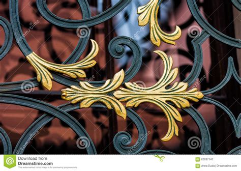 krakau krakau polen dekoratives stangenfenster stockbild bild von weinlese gold