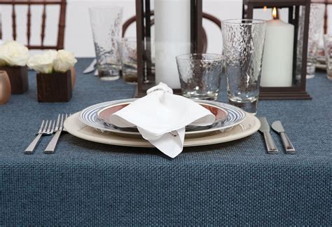 basic table etiquettes   expected  follow  dining