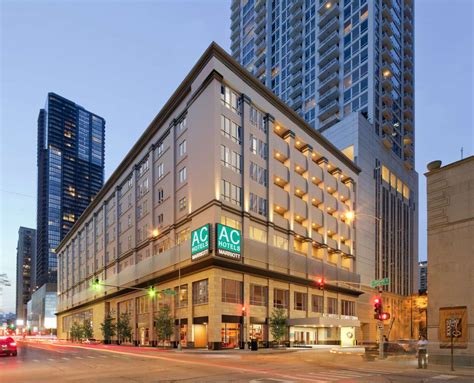 ac hotel chicago downtown  magnificent mile