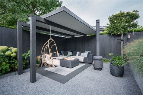 grote donker grijze terras overkapping moderne tuin tuin tuin ideeen