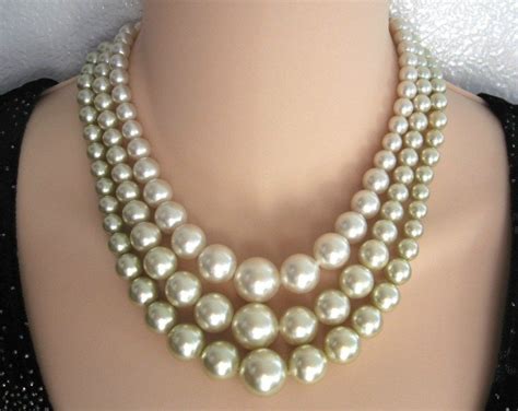 Triple Strand White Pearl And Green Beaded Necklace Retro Japan 1950s