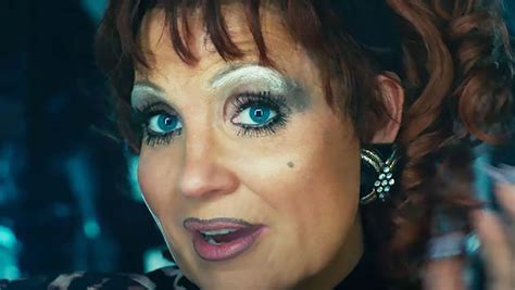 ‘the eyes of tammy faye trailer jessica chastain is unrecognizable