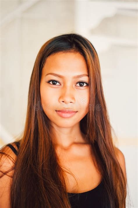 natural portrait beautiful asian girl smiling native asian beauty