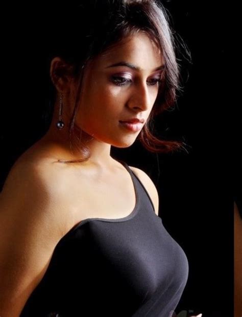 another telugu actress divya sri caught in sex scandal