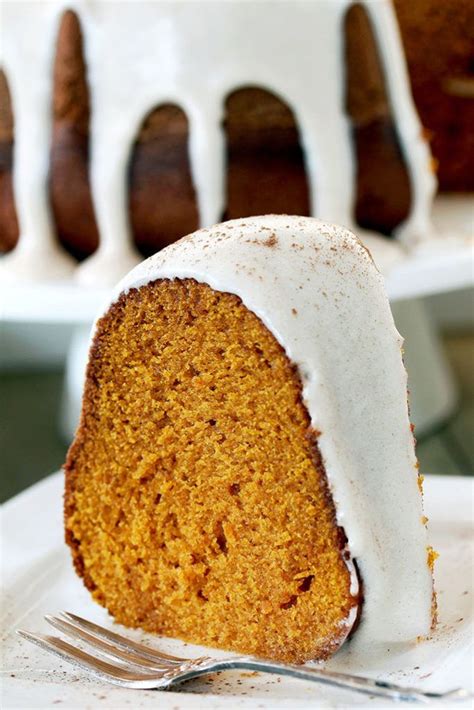 pumpkin bundt cake with cinnamon cream cheese frosting