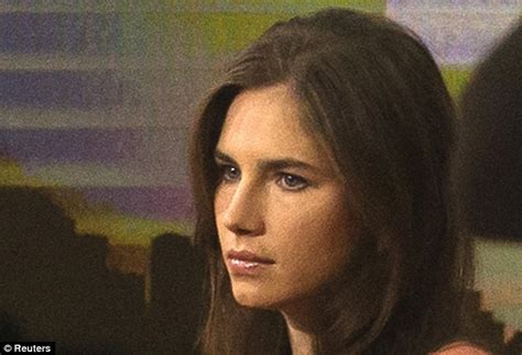 adult entertainment company asks amanda knox to star in porn movie daily mail online