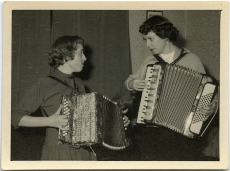 30 Vintage Snapshots Of German Youth From The 1930s And 1940s ~ Vintage