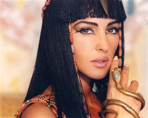 cleopatra egyptian eye makeup egyptian beauty egyptian women