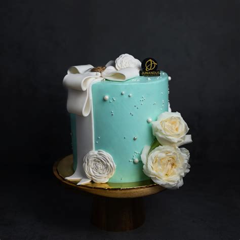 elegant tiffany cake junandus