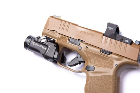 review streamlight tlr     hellcat  armory life