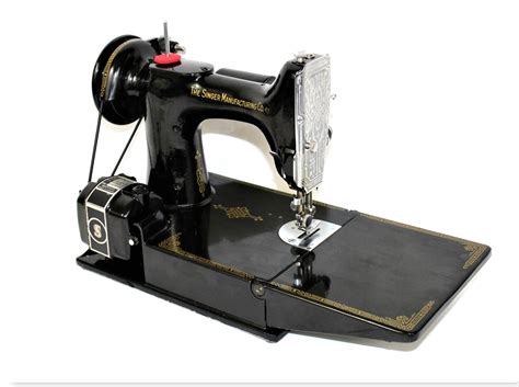 singer   portable featherweight sewing machine  carrying case