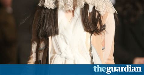 preview night of savage beauty by alexander mcqueen in pictures