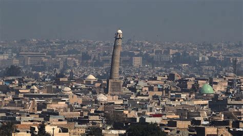 isis destroys historic mosque  mosul  iraqi forces close  kucb