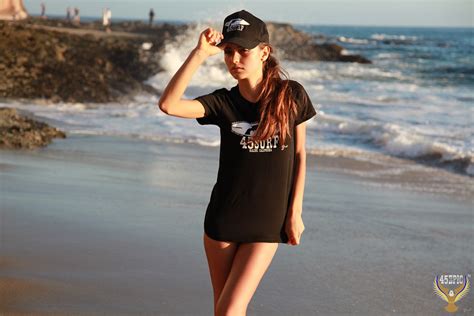 Pretty Brunette Swimsuit Bikini Model Laguna Beach Surf G Flickr