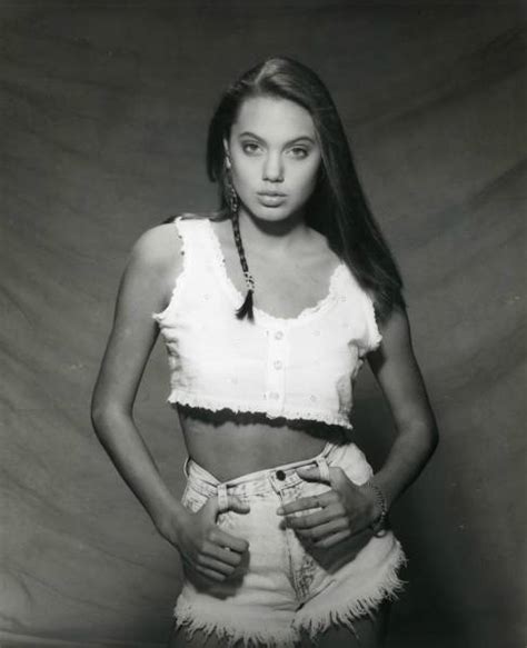 First Photo Shoots Of Hot Angelina Jolie When She Was 15