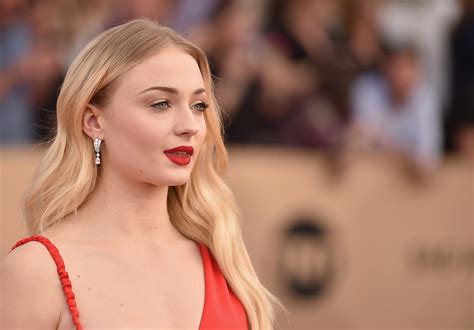 game of thrones sophie turner reveals how she first found out about