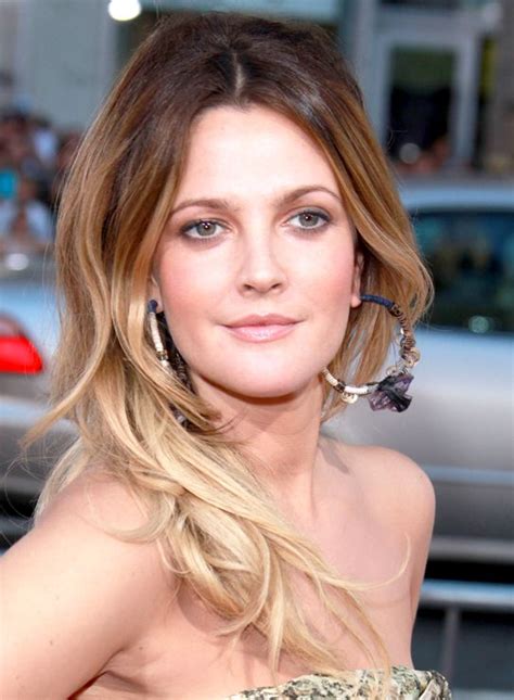 how gorgeous does drew barrymore s retro hair bump look favorite people pinterest cheveux