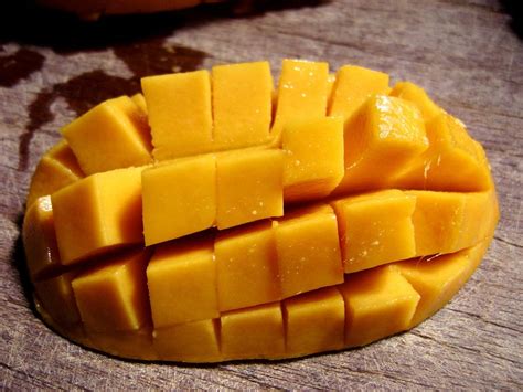 Ripe Mango Refreshing Face Pack Recipe Mango Vegan Recipes Mango