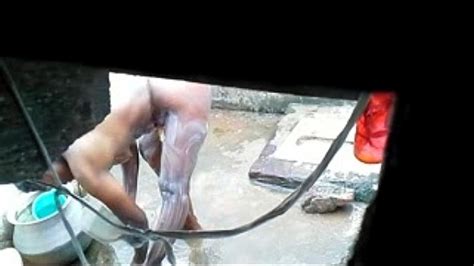 tamil aunty bathing hidden cam 20150611 083239 xvideos