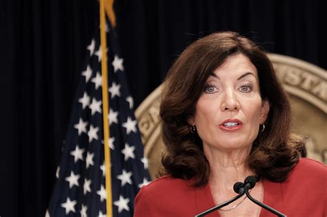 kathy air gov hochul leaves taxpayers   tab  flights