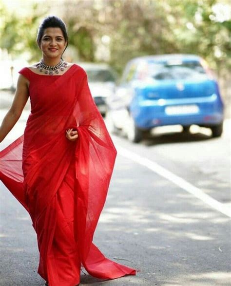 latest red plain saree with sleeveless blouse in 2020 designer saree