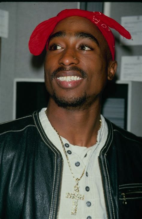 tupac shakur planned to fake his own death claims suge knight metro news