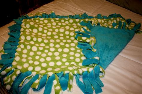 tie fleece blankets  tutorials guide patterns