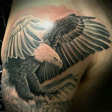 Eagle By Jesse Goetschius Gradeatattoos Tatoeage Ideeën Tatoeages