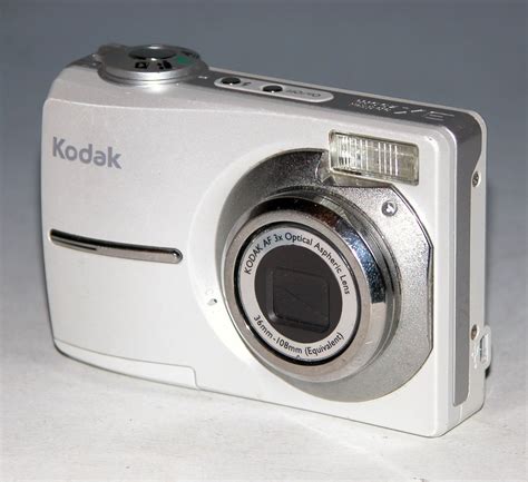 kodak easyshare  mp digital camera white