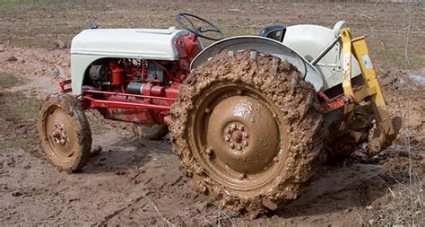 Ford 2n 8n And 9n Tractors Collecting Restoring And Using The Ford 8n