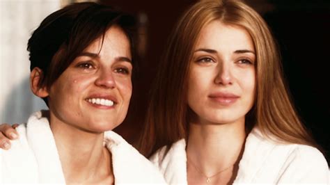 31 Of The Hottest Lesbian Movie Couples Ever Shipped Together Sesame