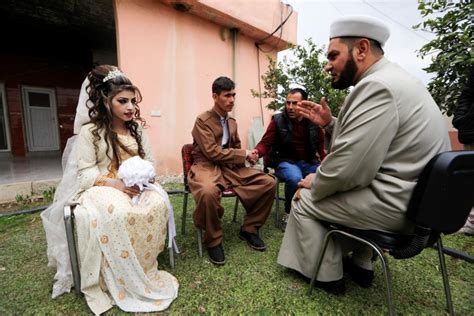 khazer refugee camp in iraq wedding of couple who fled isis held mosul
