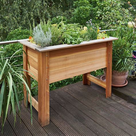 balkonhochbeet laerchenholz cool wood projects cedar planters backyard