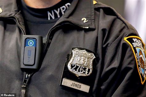 Nypd Cop S Body Camera Inadvertently Recorded Her Performing A Sex