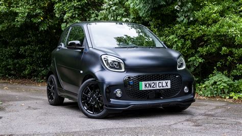smart eq fortwo review  facelift   city car totallyev