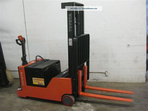 toyota walkie counterbalance electric forklift   lb