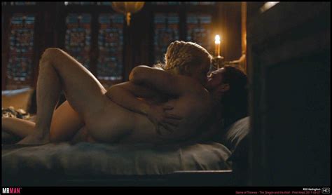 see jon snow goes nude have sex with daenerys on game of thrones