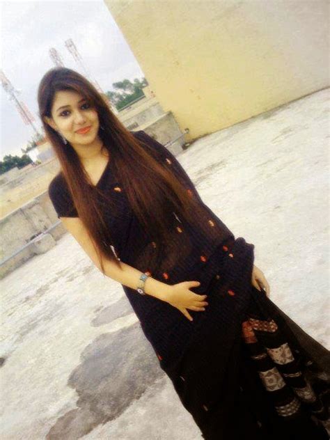 hot indian housewife in black saree photos at hot styles