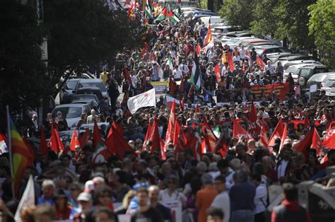 italy marks liberation anniversary   glorify mussolini  spokesman review