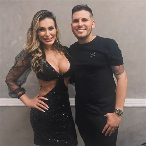 ≡ Andressa Urach Fala Sobre Cirurgia Para Remoção De Costelas E Mostra