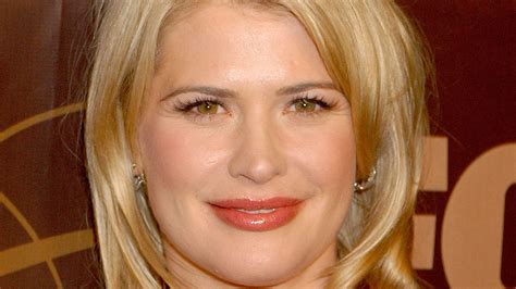 buffy actress kristy swanson defends trump accuses squad backing